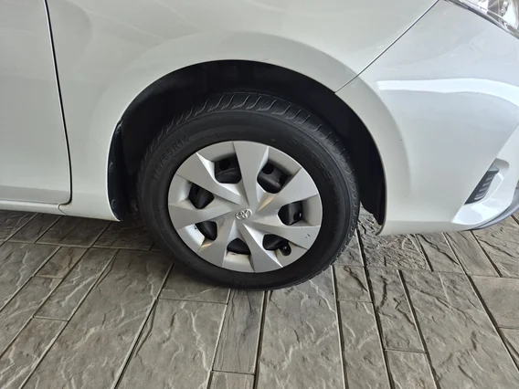Toyota Yaris  Y 2022 