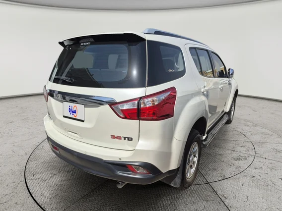 Isuzu MU Half Full 2022 