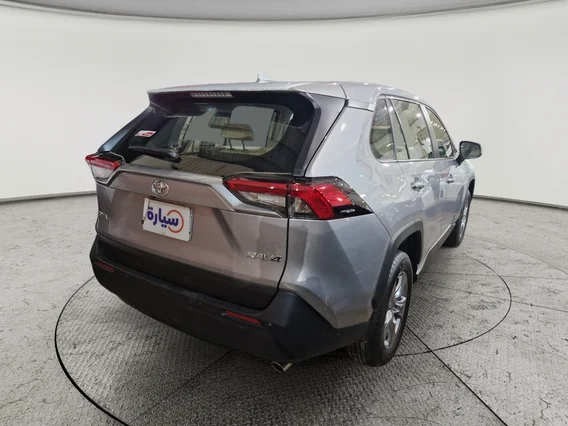 تويوتا راف فور LE 2025 