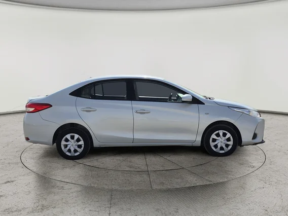 Toyota Yaris  Y 2021 