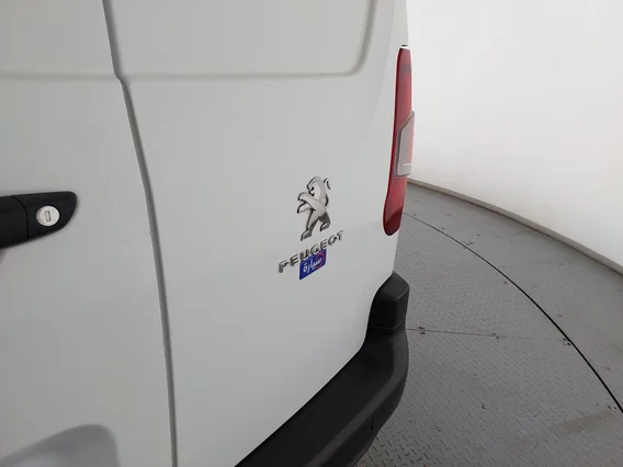 بيجو بارتنر Short van 2023 مستعملة لون أبيض للبيع 273284 سيارة
