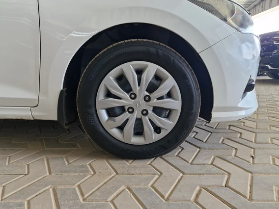 Hyundai Accent Smart 2023 