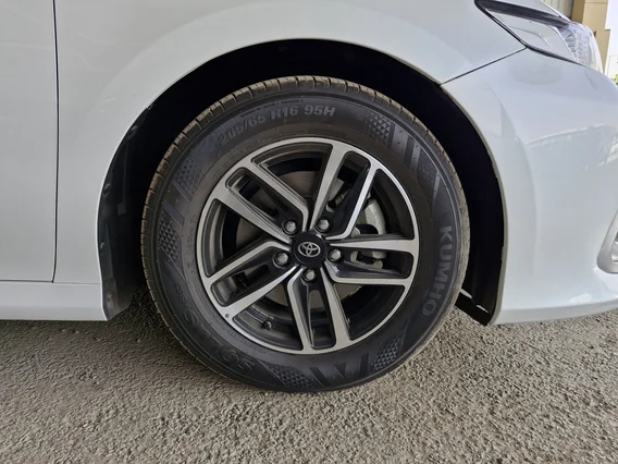 Toyota Camry  LE 2023