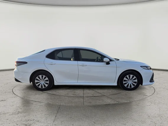 Toyota Camry  LE 2024 