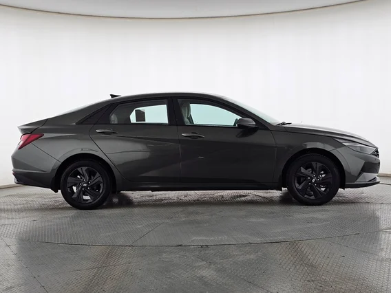 Hyundai Elantra Smart 2023 