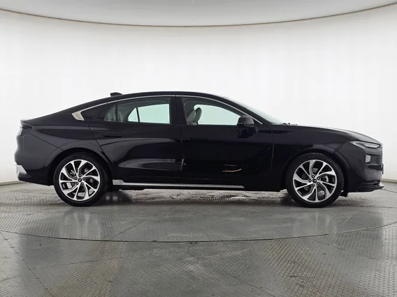 Ford Taurus Titanium 2023 