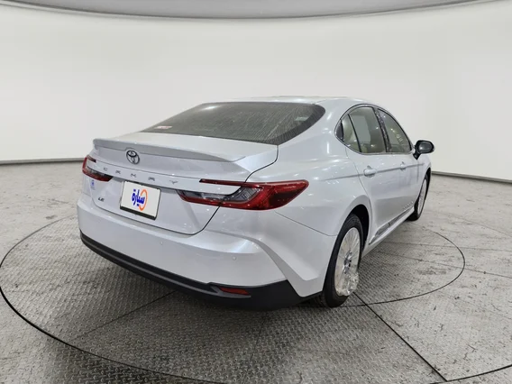 Toyota Camry  LE 2025 