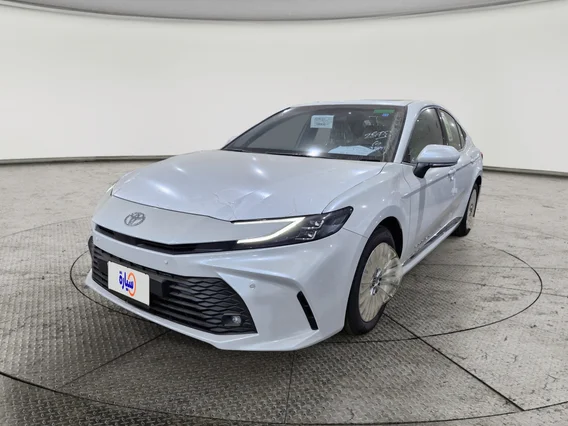 Toyota Camry  LE 2025 