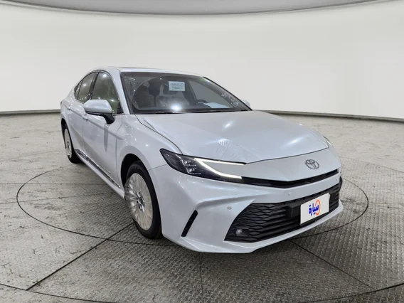 Toyota Camry  LE 2025 