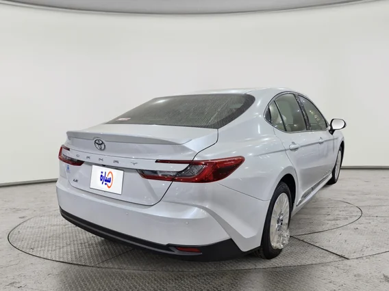 Toyota Camry  LE 2025 