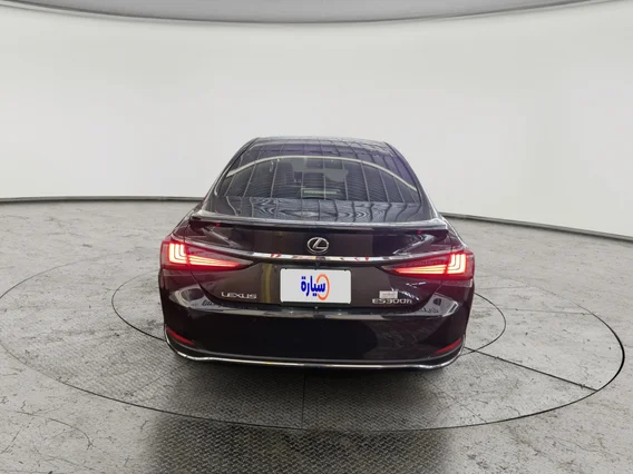 لكزس ES 300 AH Hybrid  2023 