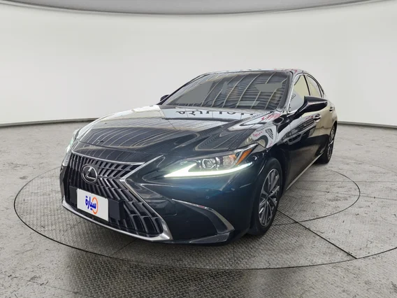 لكزس ES 300 AH Hybrid  2023 