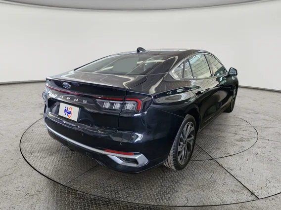 Ford Taurus Titanium 2023 