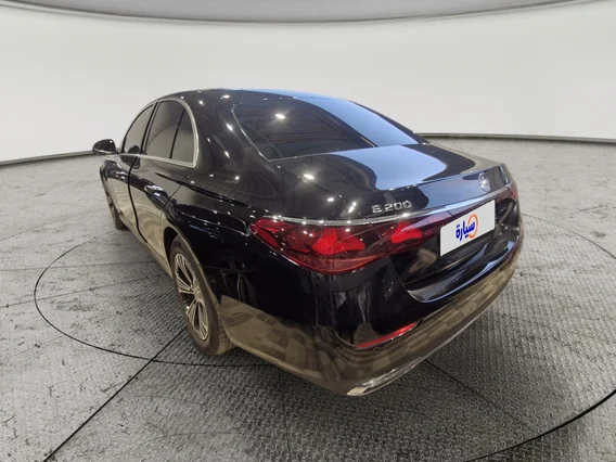 مرسيدس E 200 2025 