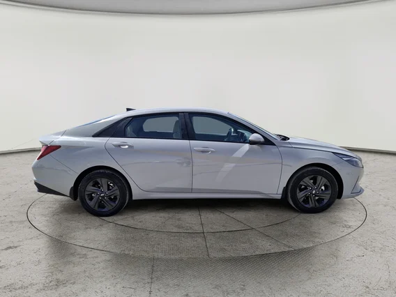 Hyundai Elantra Smart 2023 