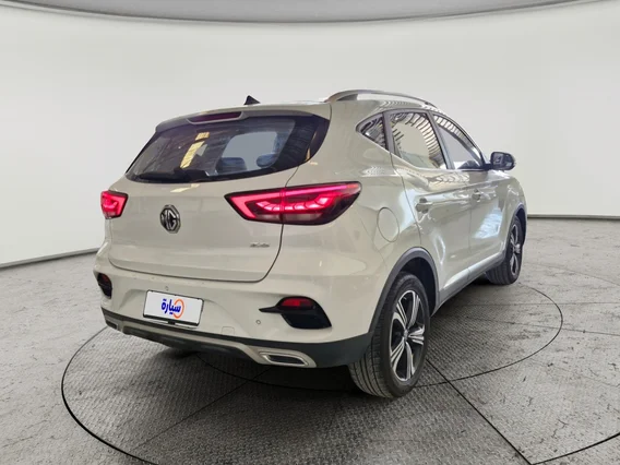 MG ZS LUX 2023 