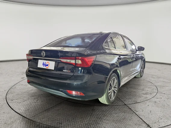 ام جي 5 LUX 2023 