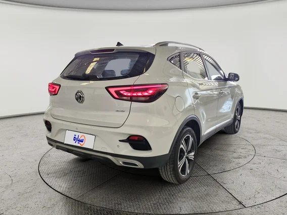 MG ZS LUX 2023 