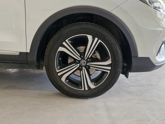 MG ZS LUX 2023 