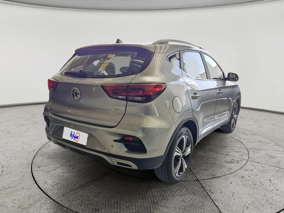 MG ZS LUX 2023 