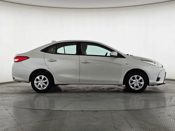 Toyota Yaris  Y 2022 