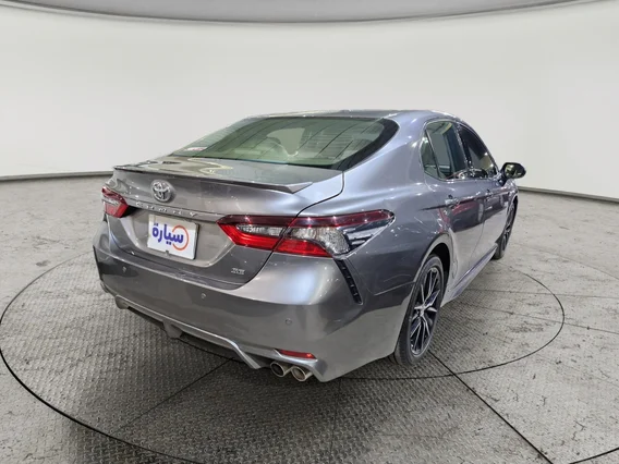 Toyota Camry  SE 2023 