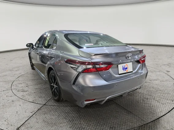 Toyota Camry  SE 2023 
