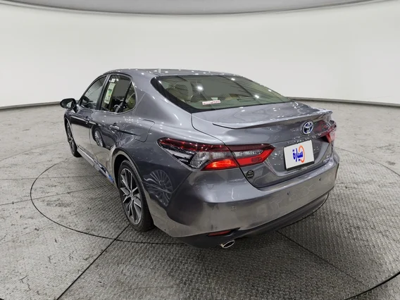 Toyota Camry  GLE HEV  2024 