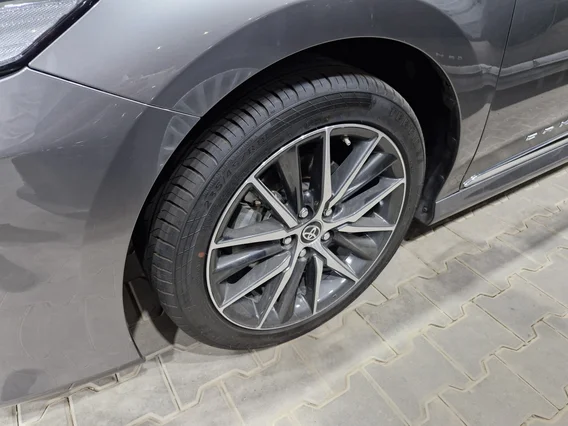 Toyota Camry  GLE HEV  2024 