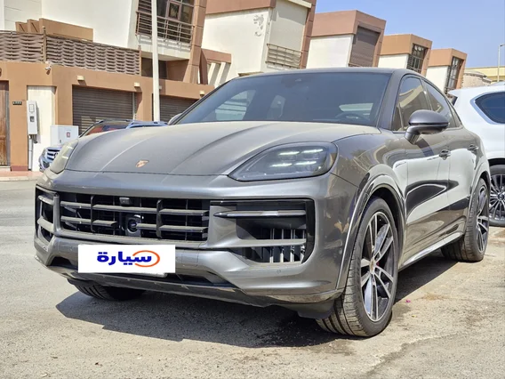 Porsche Cayenne GTS 2025 