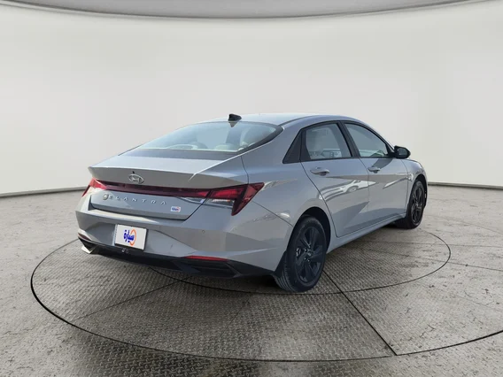 Hyundai Elantra Smart 2023 