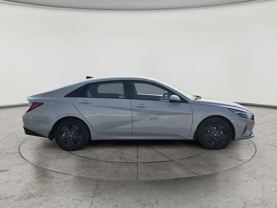 Hyundai Elantra Smart 2023 