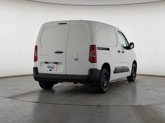 بيجو بارتنر Short van 2023 
