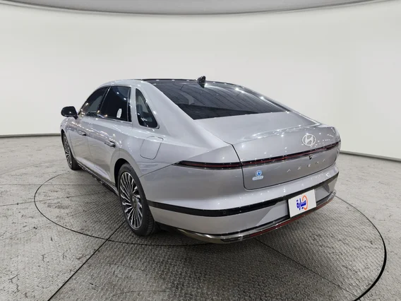 Hyundai Azera calligraphy 2024