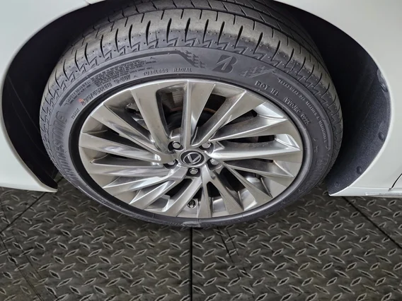 Lexus ES 350 DD Exclusive 2025 