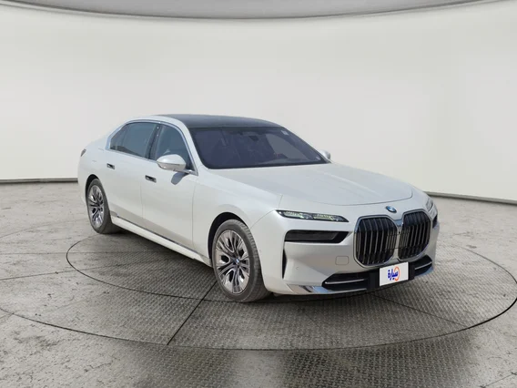 BMW 7 Series 735i 2024 
