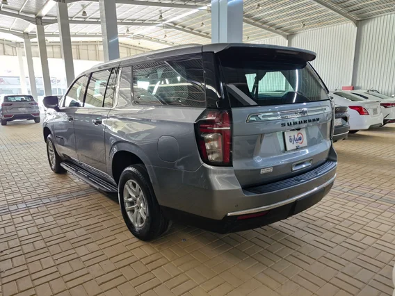Chevrolet Suburban LS 2023 