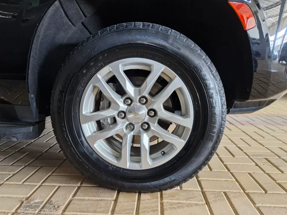 Chevrolet Suburban LS 2023 