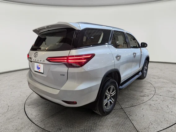 Toyota Fortuner VX 2023 دبل