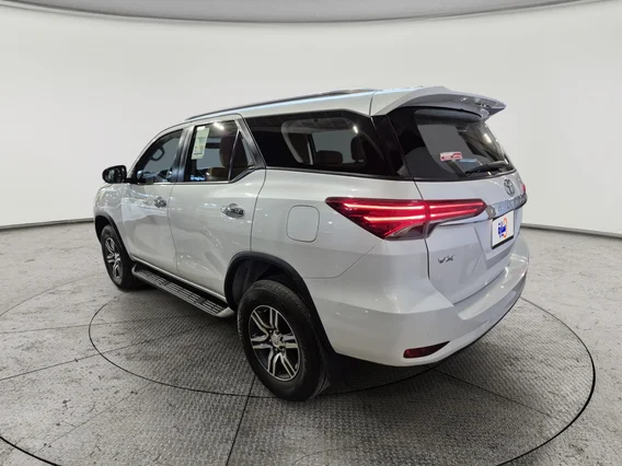Toyota Fortuner VX 2023 دبل