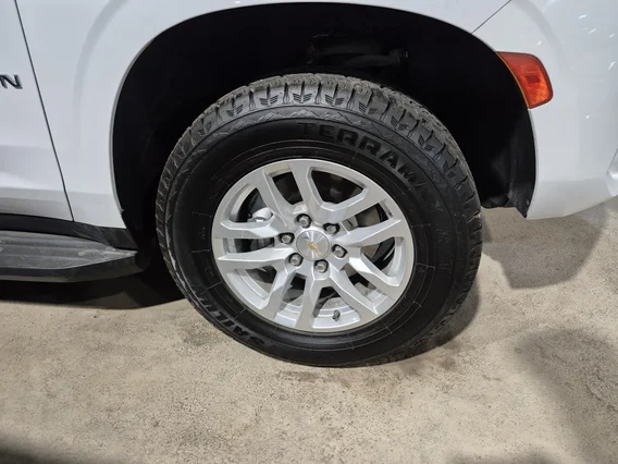 Chevrolet Suburban LS 2021 