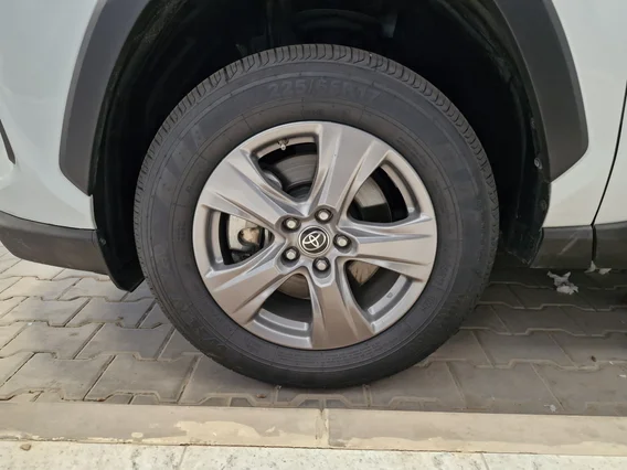 Toyota RAV4 LE 2023 