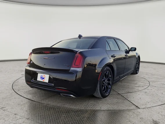 كرايسلر 300 S 2022 