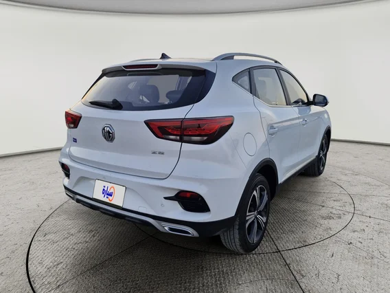 ام جي ZS LUX 2023