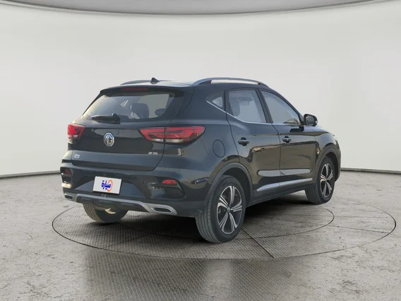MG ZS LUX 2023 