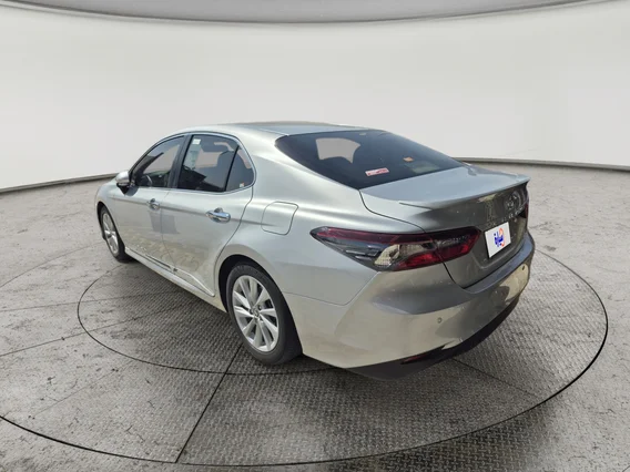 Toyota Camry  GLE 2024 