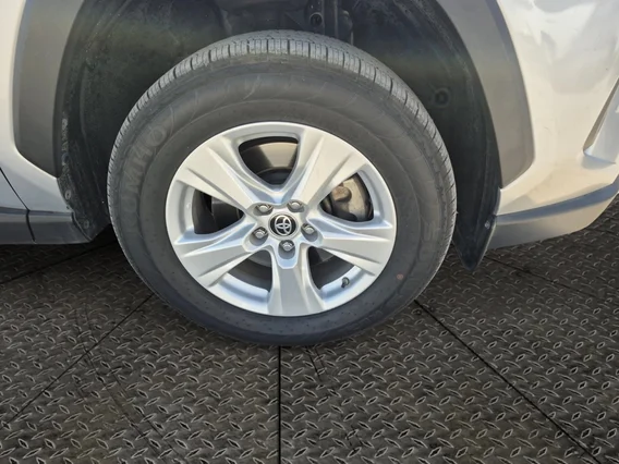 تويوتا راف فور LE 2019 