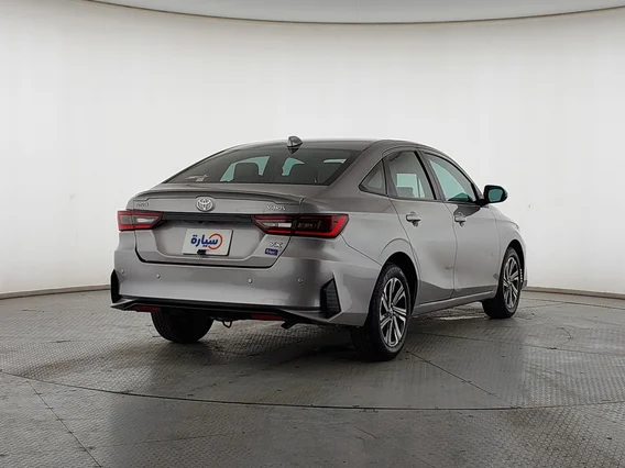 Toyota Yaris  YX 2024 