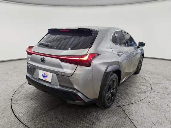 لكزس UX 200 AA Elegant 2021