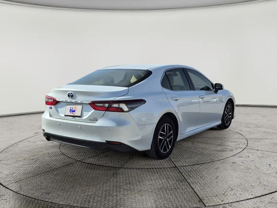 Toyota Camry  LE HEV 2024